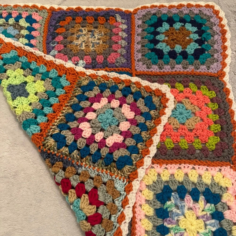 Handmade Crochet Granny‎ Square Blanket 28 Inch Boho Vintage Style Afghan